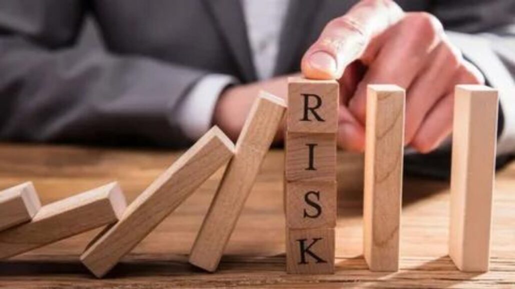 What Risks Are There in Investing in a Small Business
