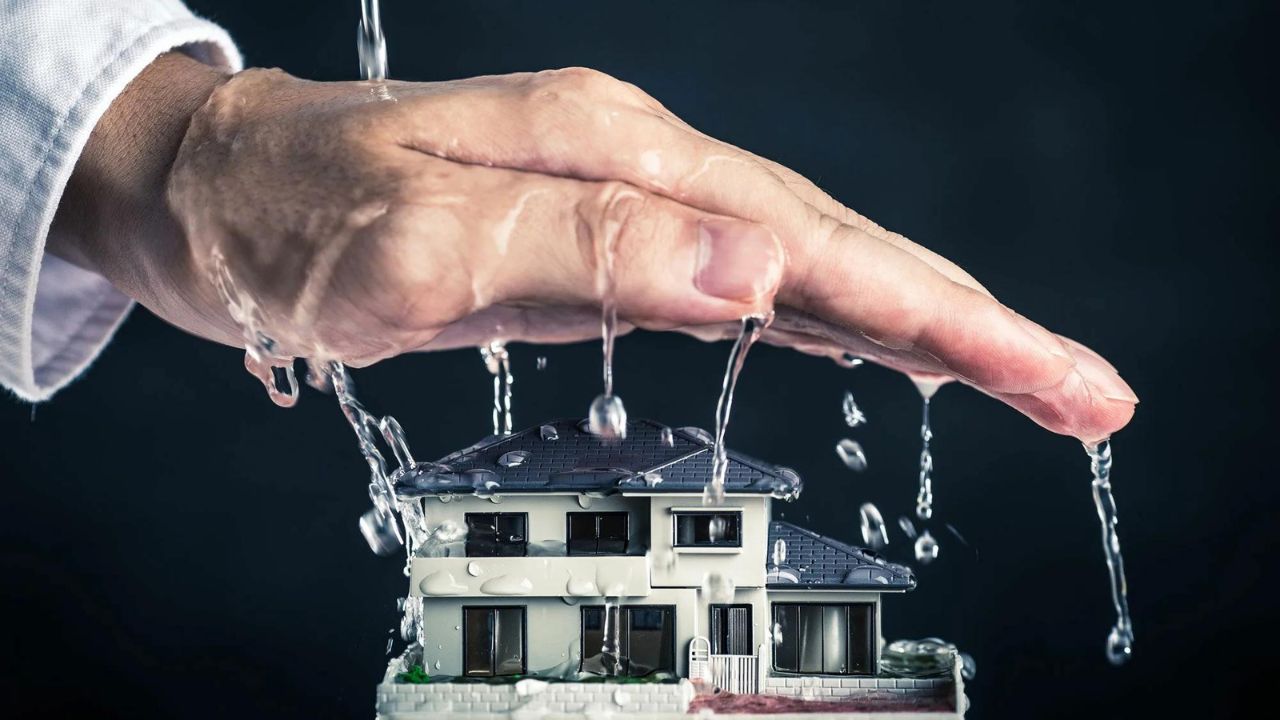 Does Homeowners Insurance Cover Water Damage from Leaking Windows